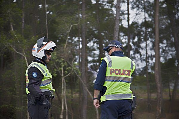 梦见法警是什么意思